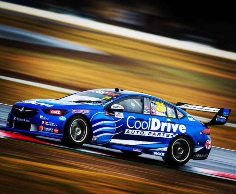Cooldrive-v8-fastcar-768x633