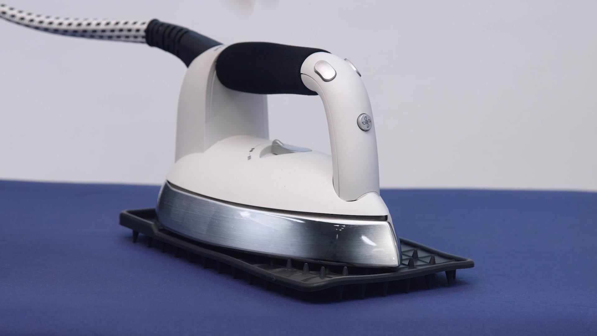 Laurastar-You-Will-Love-Ironing