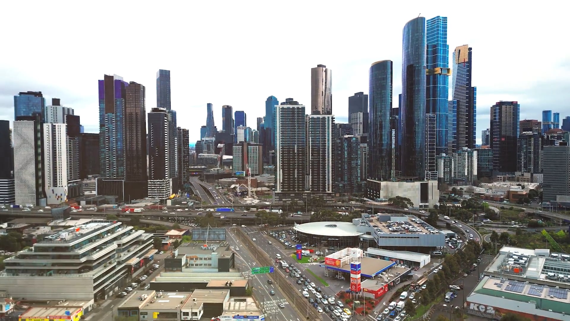 Bells-Hotel-Home-of-Spring-Racing